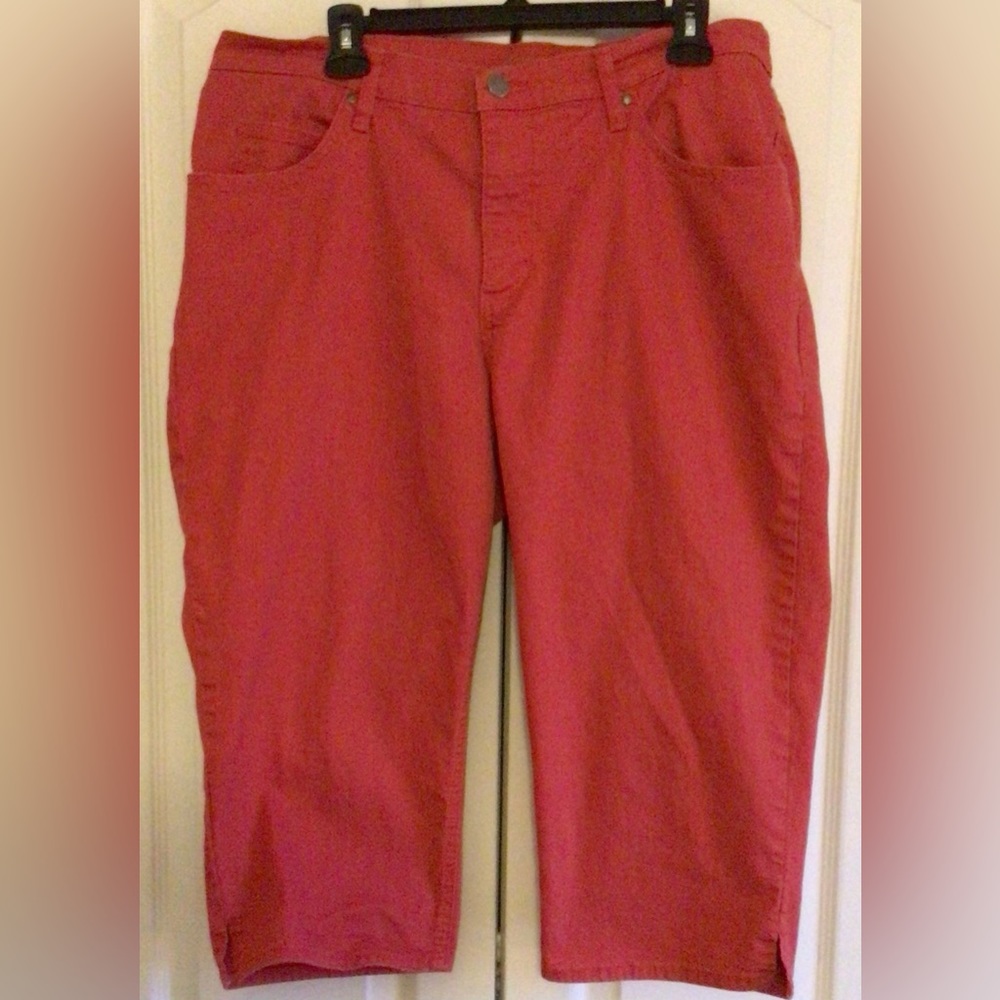 Lee Rider Capri - Picture 1 of 2